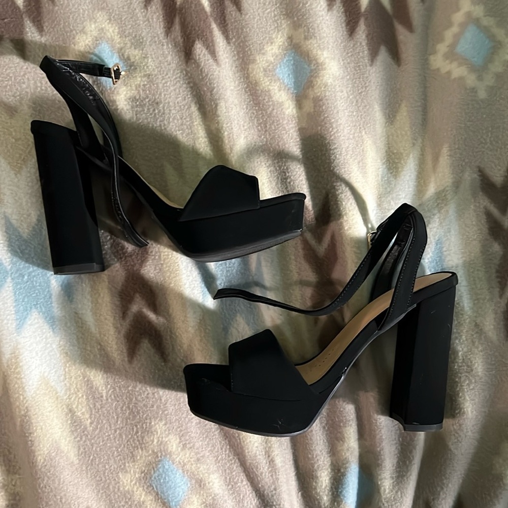 Windsor black heels